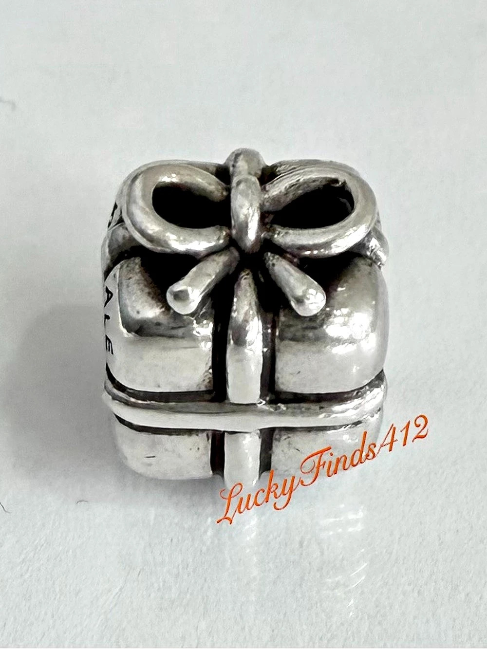 Authentic Pandora Present Gift Charm Sterling Silver Retired Pandora Charm